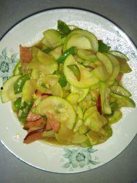 生瓜能和马蹄一起炒吃吗  第1张