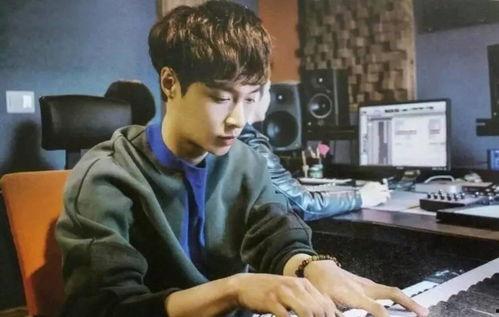 张艺兴吃瓜人,从明星到吃瓜达人的人生转变  第3张