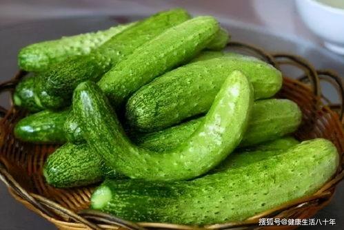 郭灵儿吃瓜  第3张