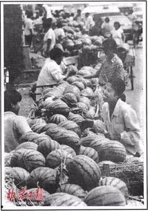 老北京吃瓜群众,街头巷尾的市井生活  第1张